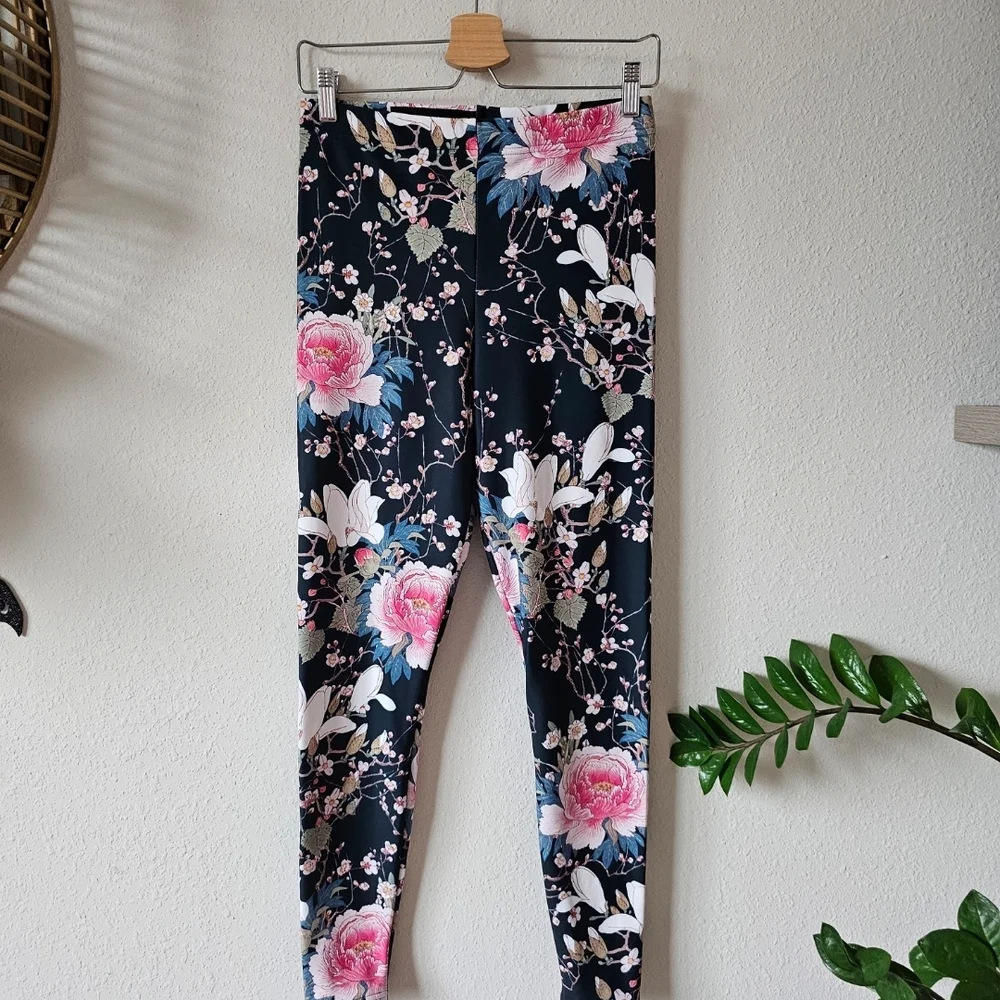 Blackmilk Fleece-lined Leggings - Picture 2 of 6